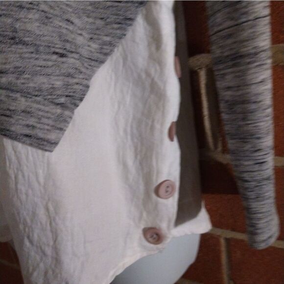 Everleigh Sweatshirt Top  - Picture 4 of 5